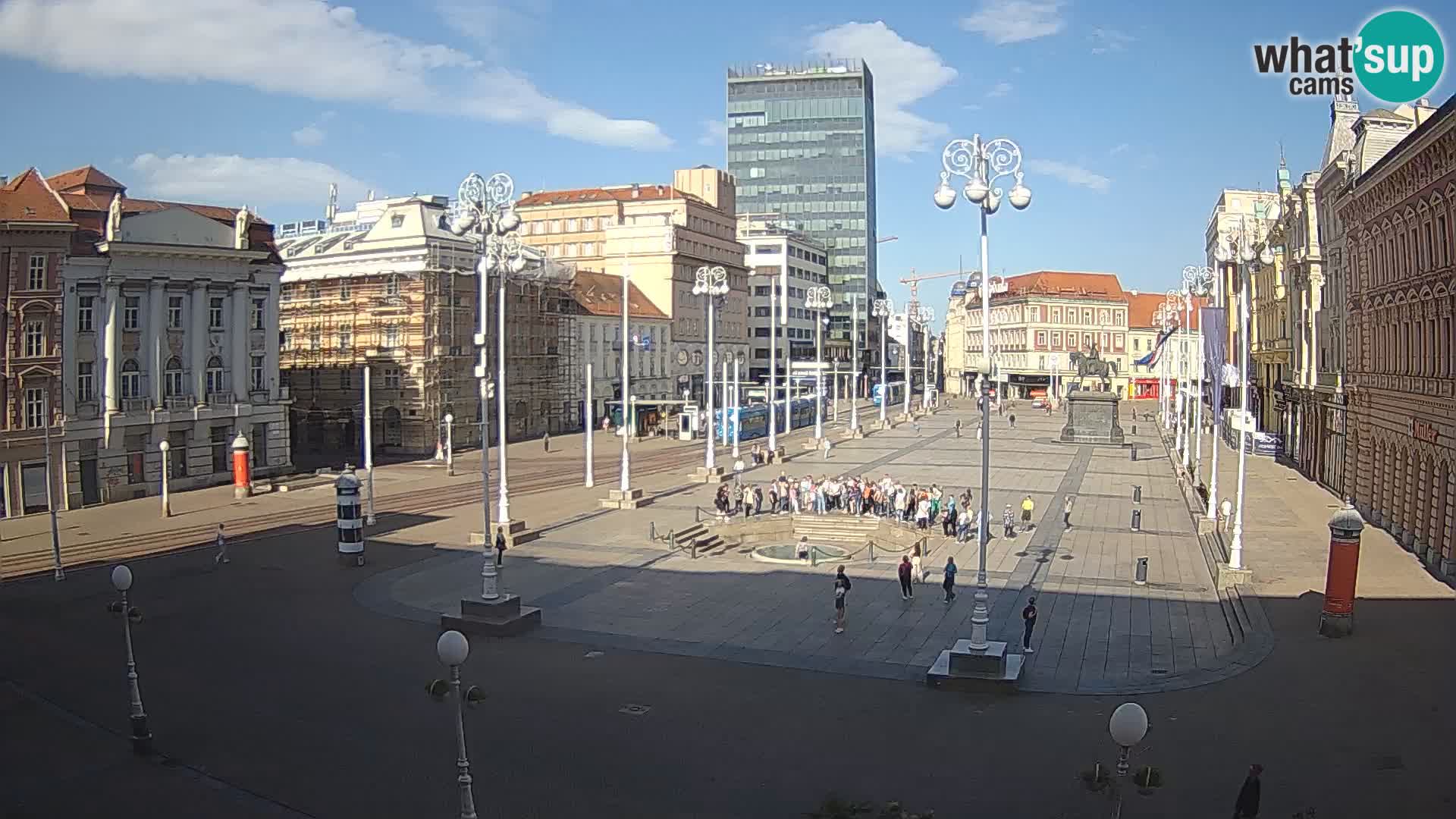 Zagreb spletna kamera trg Bana Jelačića