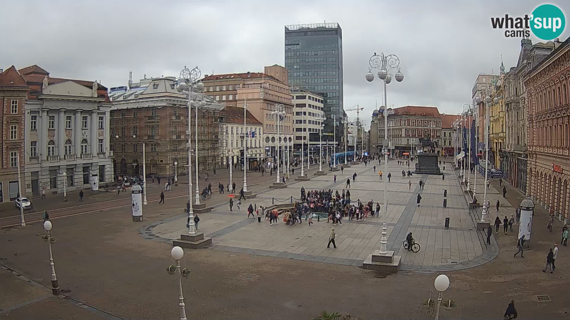 Zagreb Live Webcam – Bana Jelačić square