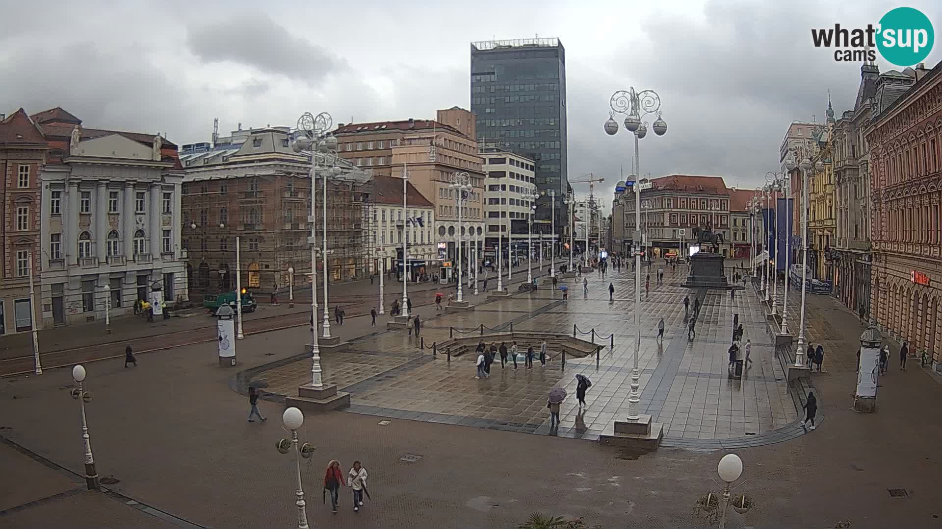 Zagreb Live Webcam – Bana Jelačić square
