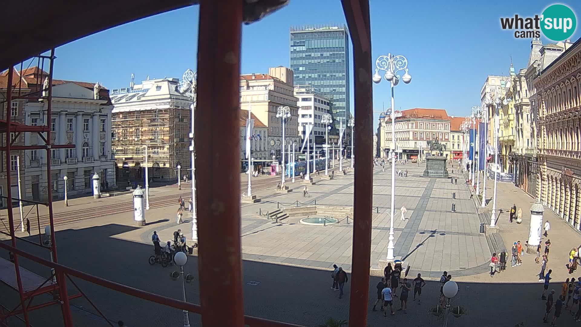Zagreb Live Webcam – Bana Jelačić square