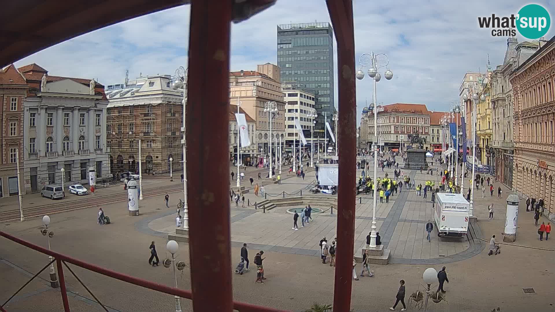 Zagreb Live Webcam – Bana Jelačić square