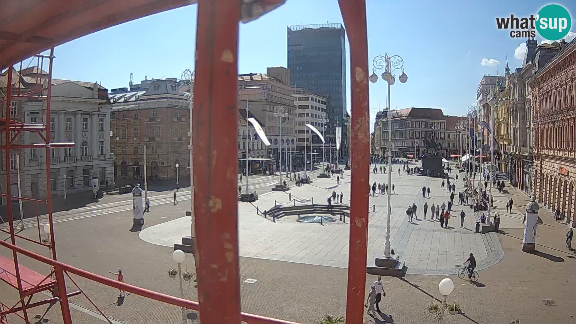 Zagreb Live Webcam – Bana Jelačić square