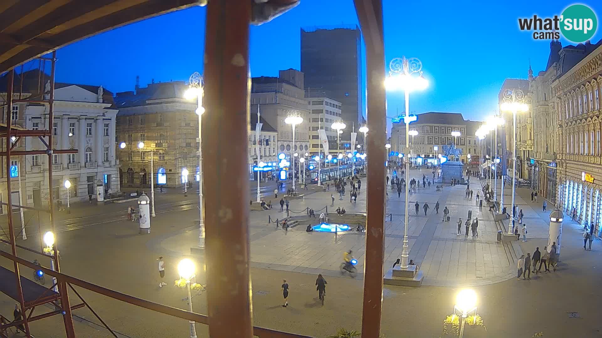 Zagreb spletna kamera trg Bana Jelačića