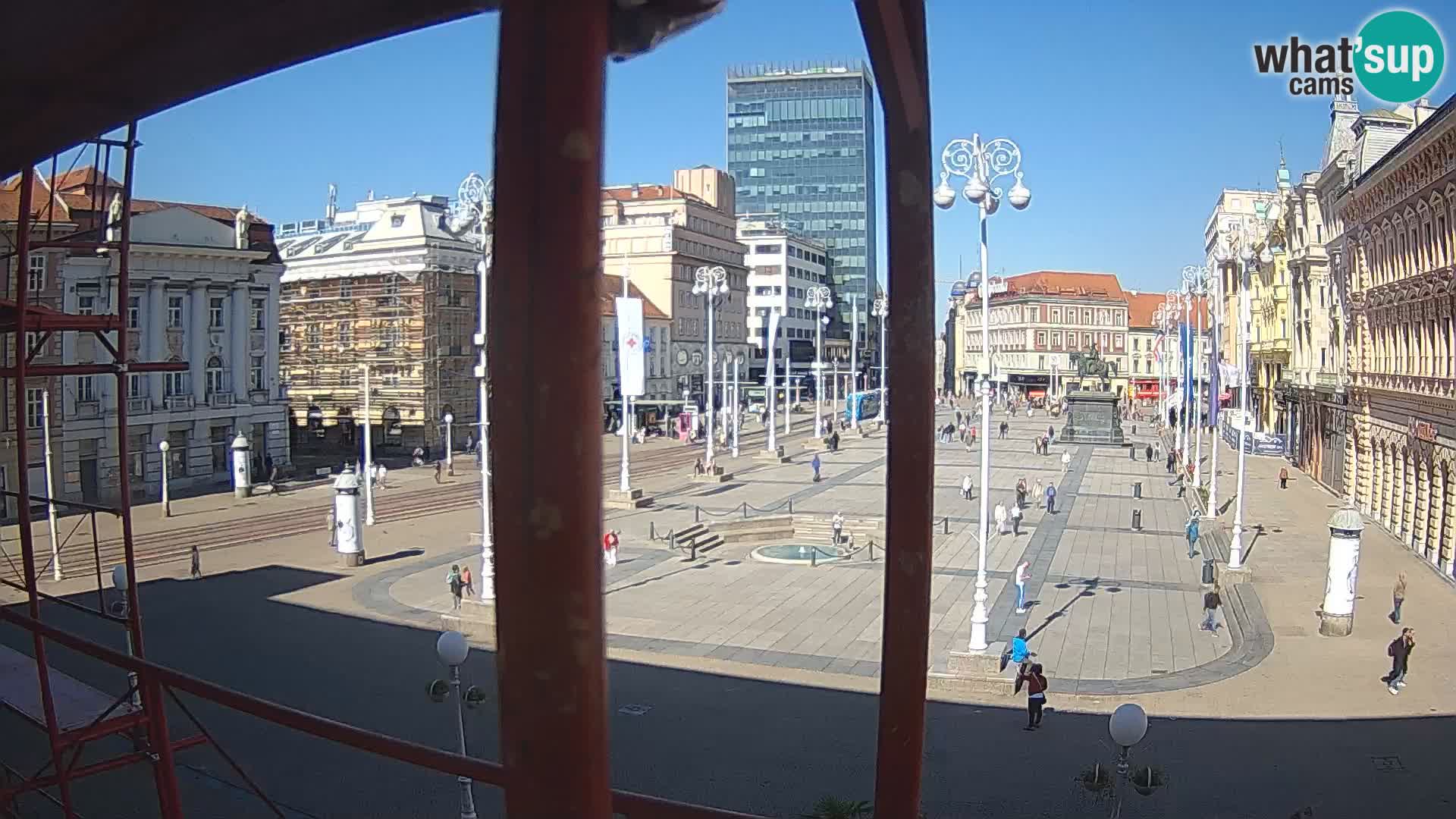 Zagreb spletna kamera trg Bana Jelačića