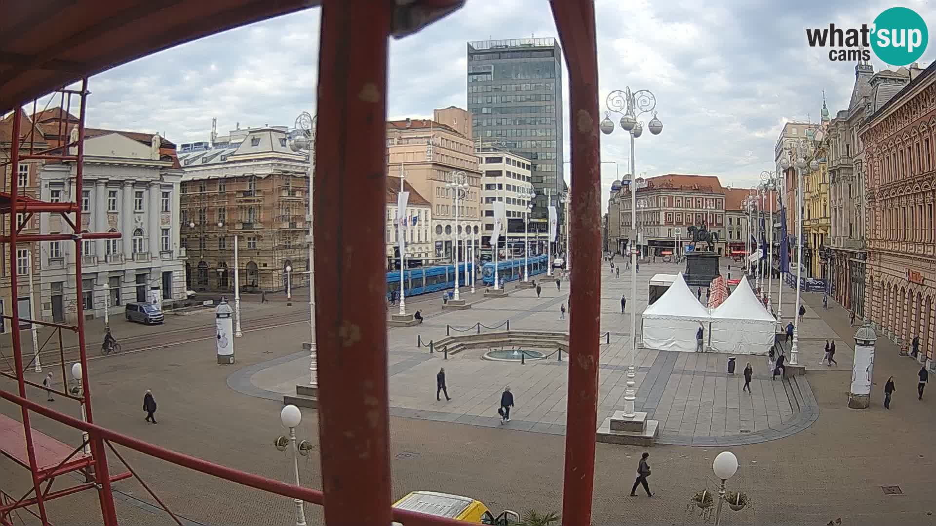 Zagreb spletna kamera trg Bana Jelačića