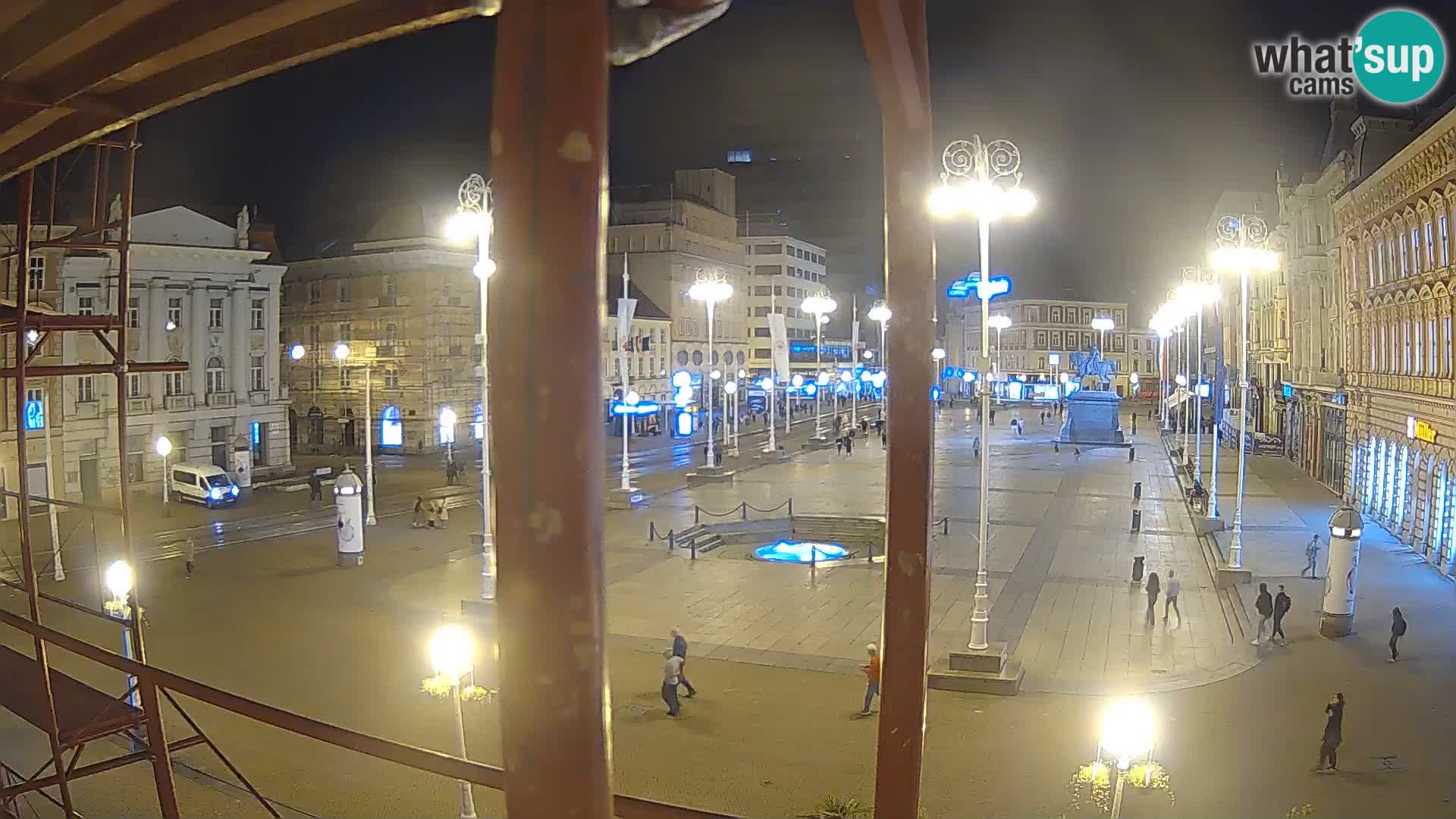 Zagreb spletna kamera trg Bana Jelačića