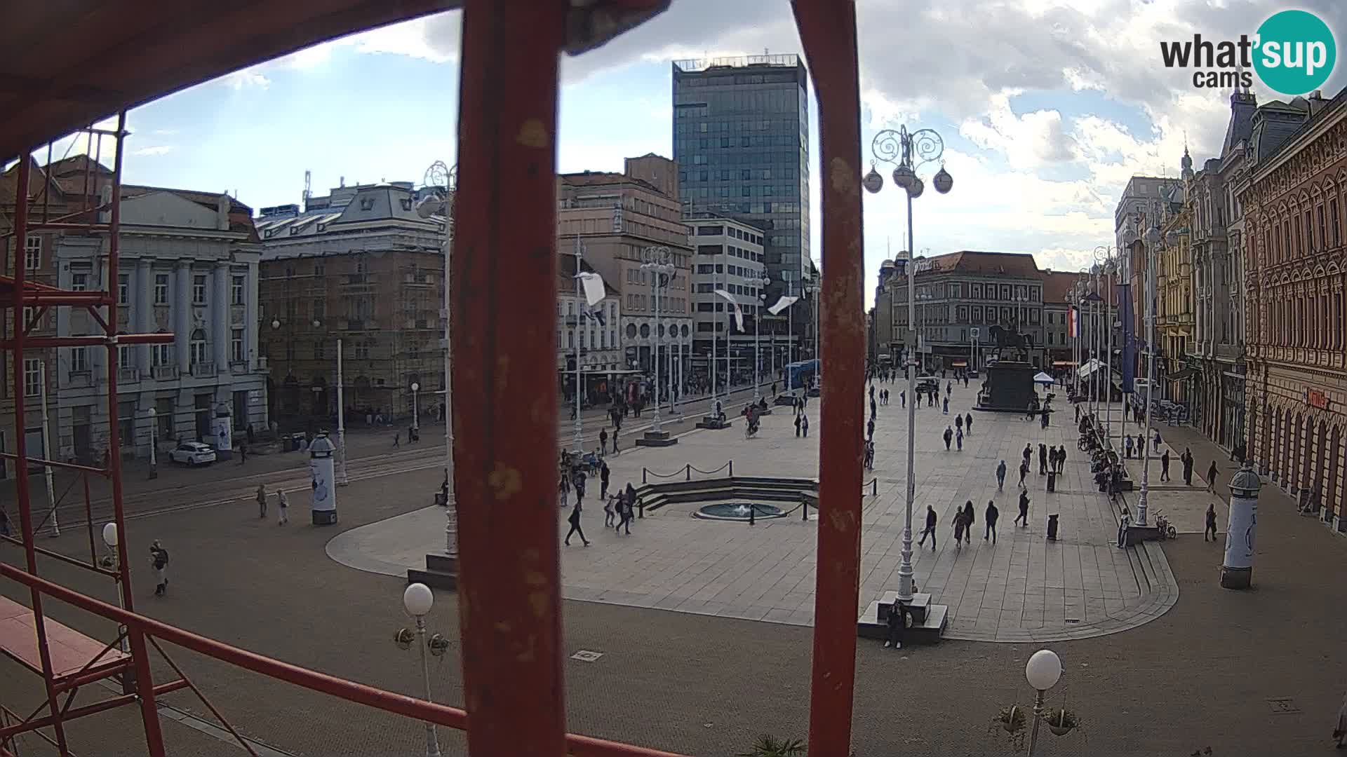 Zagreb spletna kamera trg Bana Jelačića