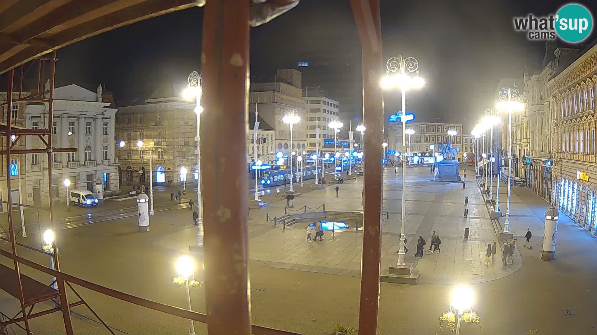 Zagreb spletna kamera trg Bana Jelačića