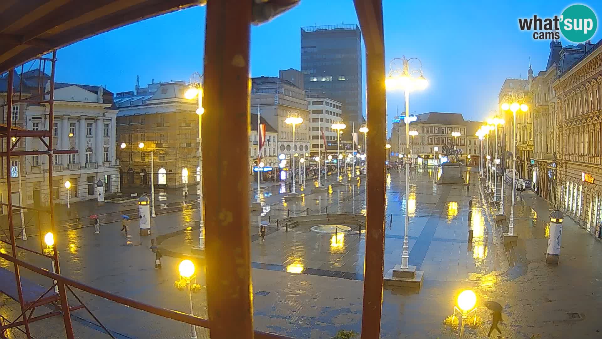Zagreb Live Webcam – Bana Jelačić square