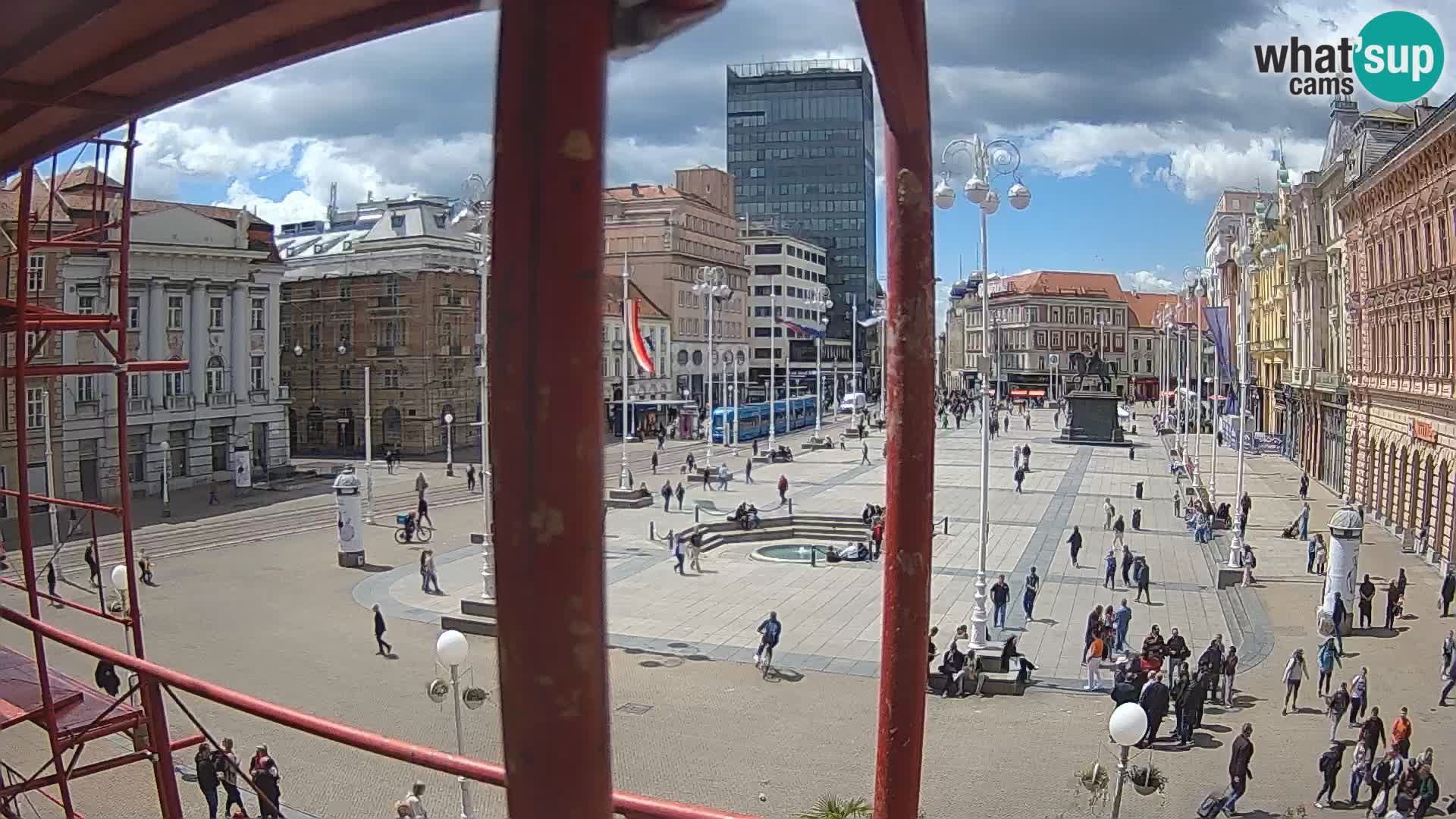 Zagreb Live Webcam – Bana Jelačić square