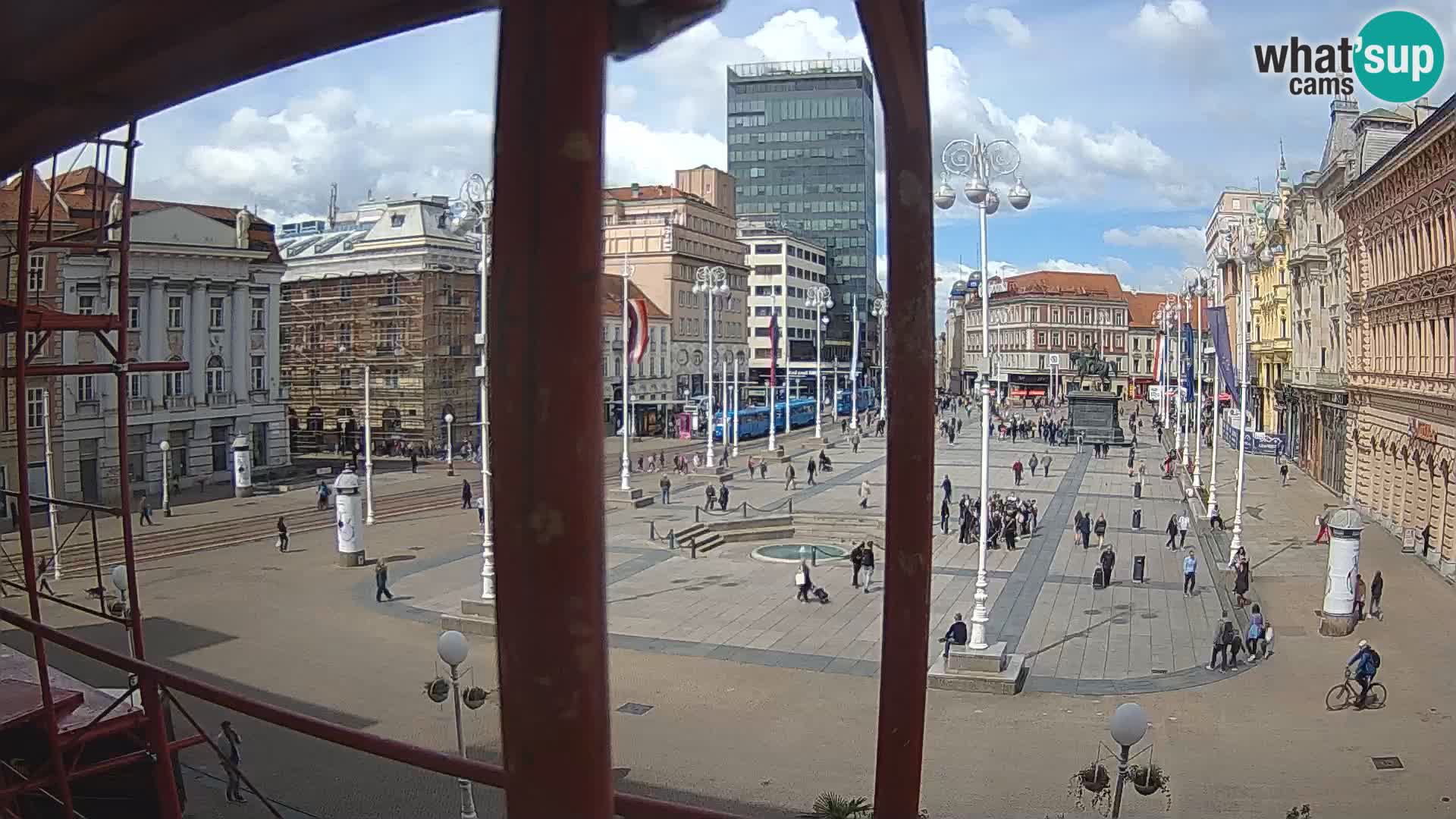 Zagreb spletna kamera trg Bana Jelačića