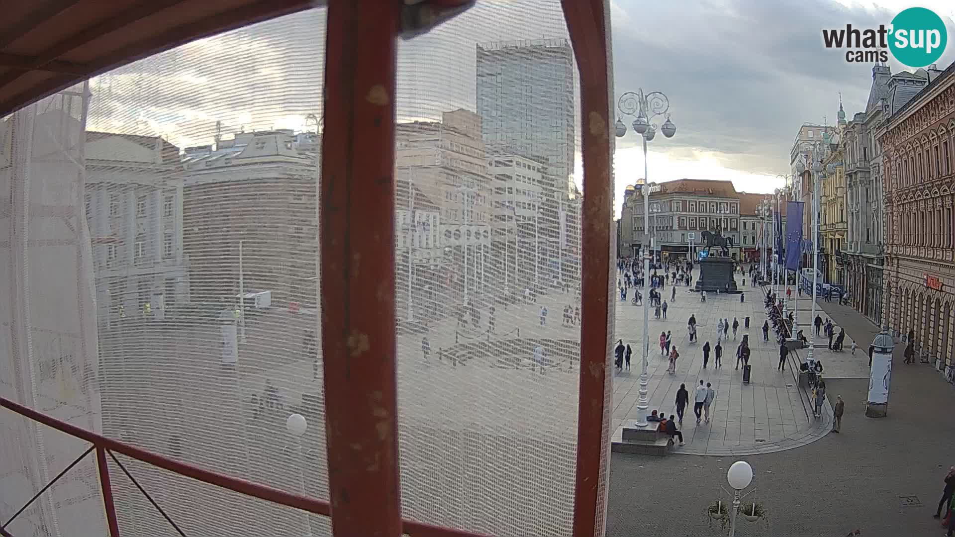 Zagreb Live Webcam – Bana Jelačić square