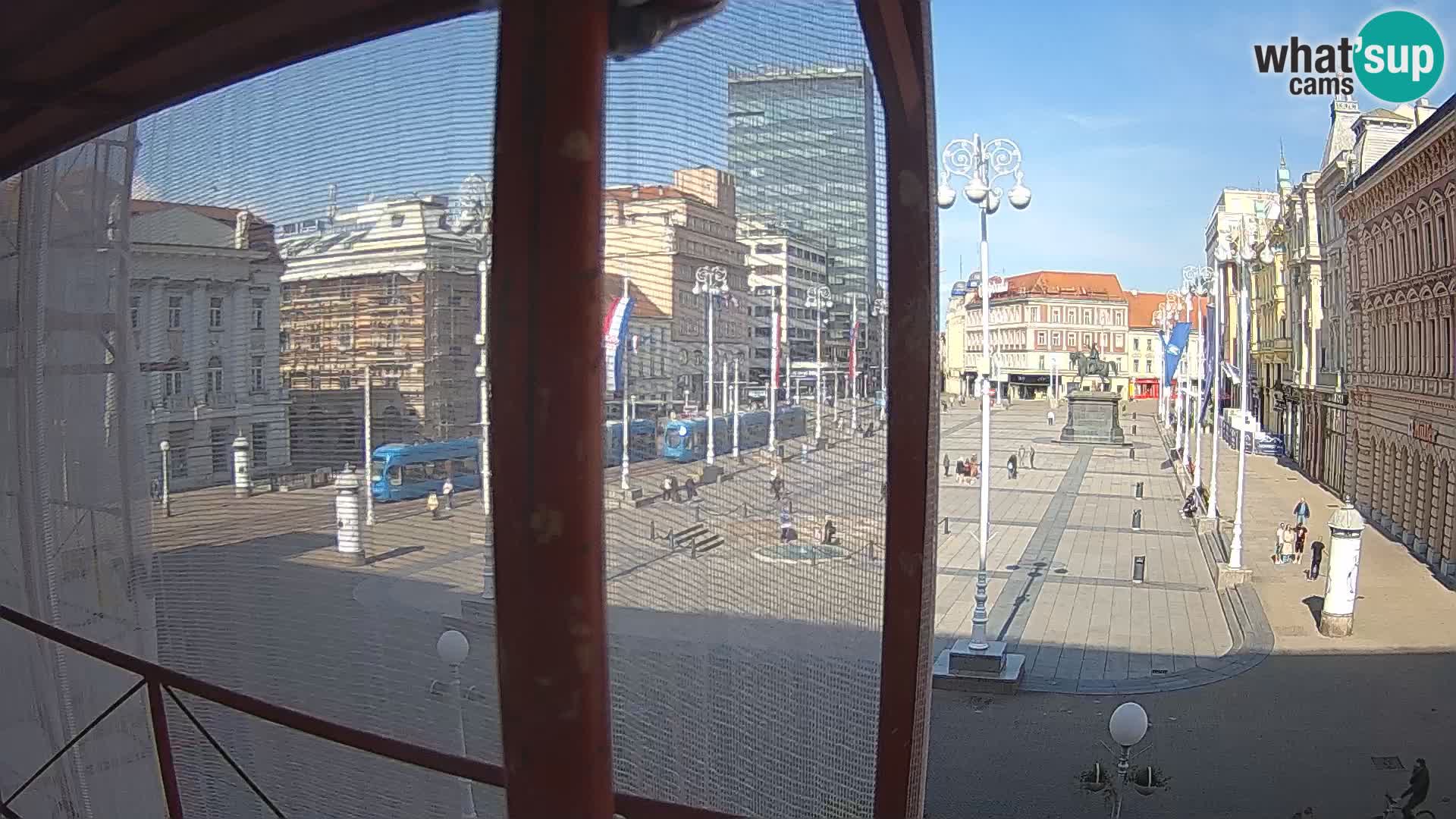 Zagreb Live Webcam – Bana Jelačić square