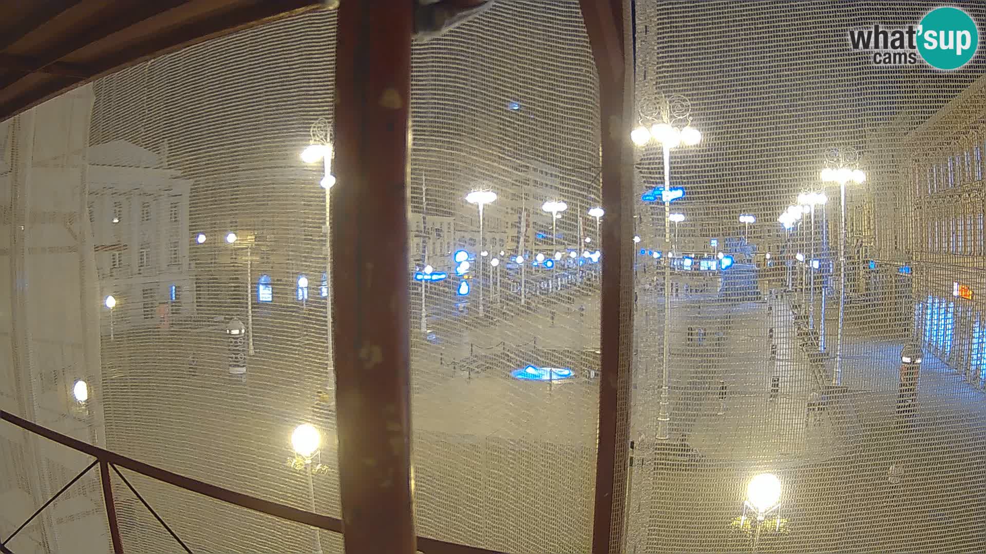 Zagreb Live Webcam – Bana Jelačić square