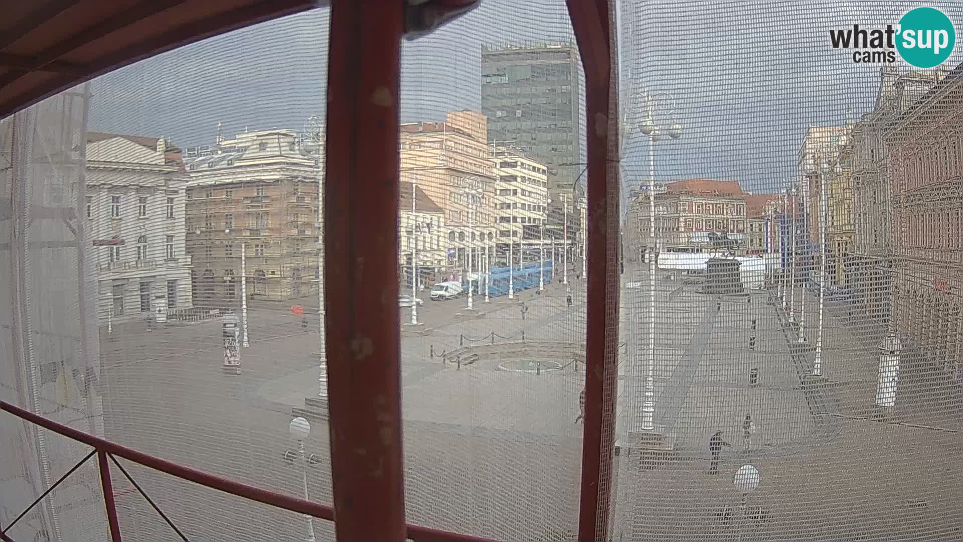 Zagreb spletna kamera trg Bana Jelačića