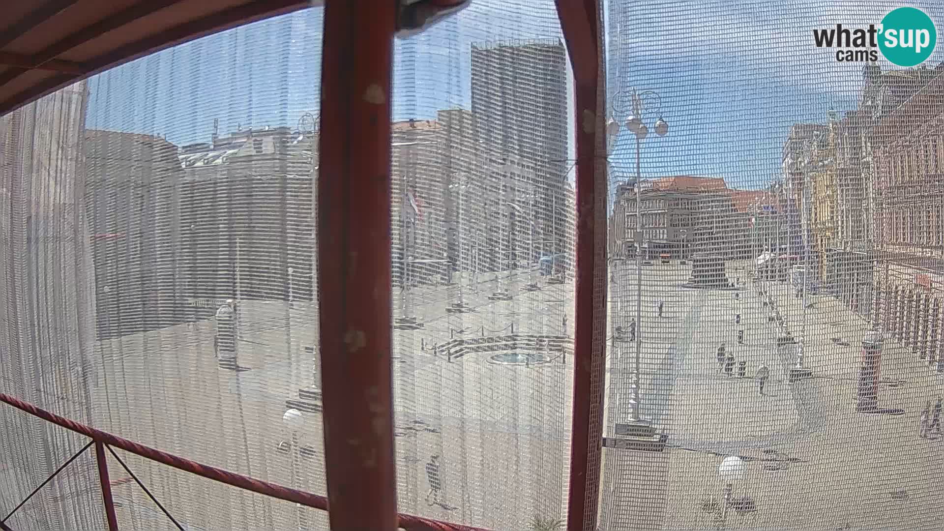Zagreb Live Webcam – Bana Jelačić square