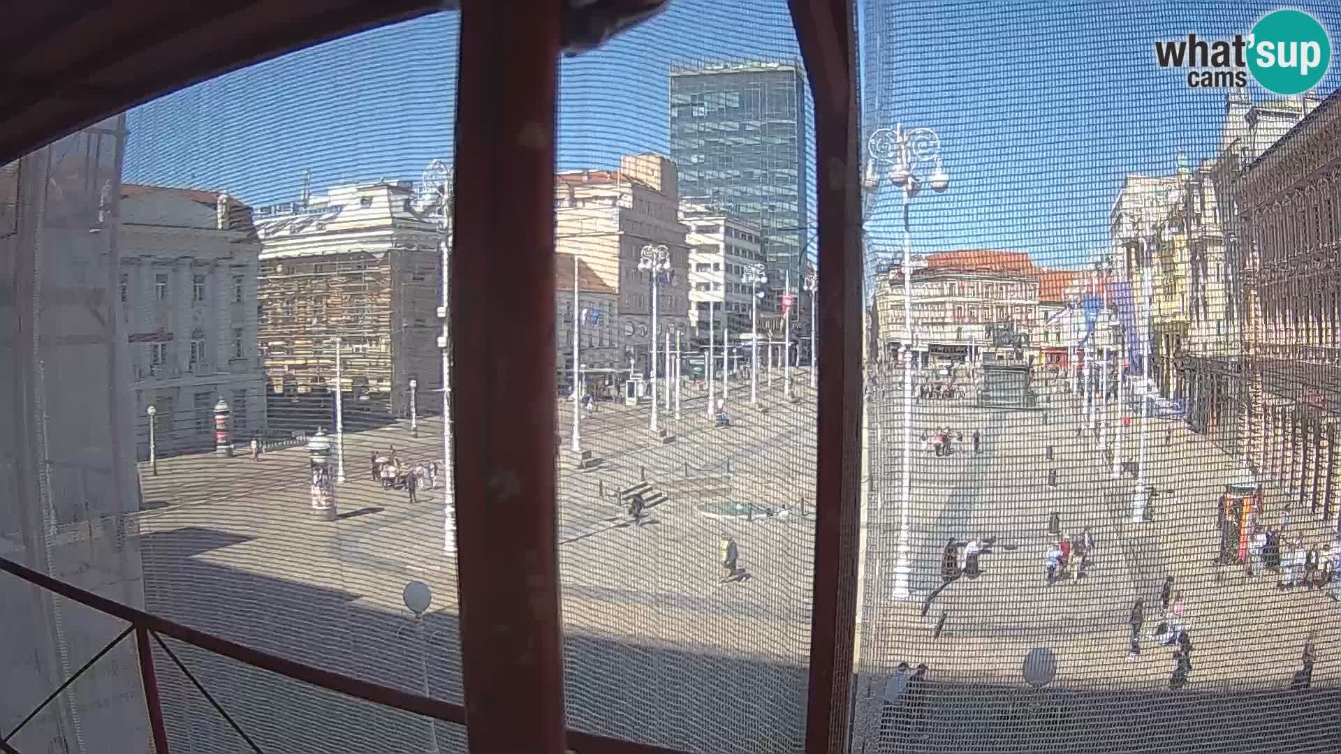 Zagreb spletna kamera trg Bana Jelačića