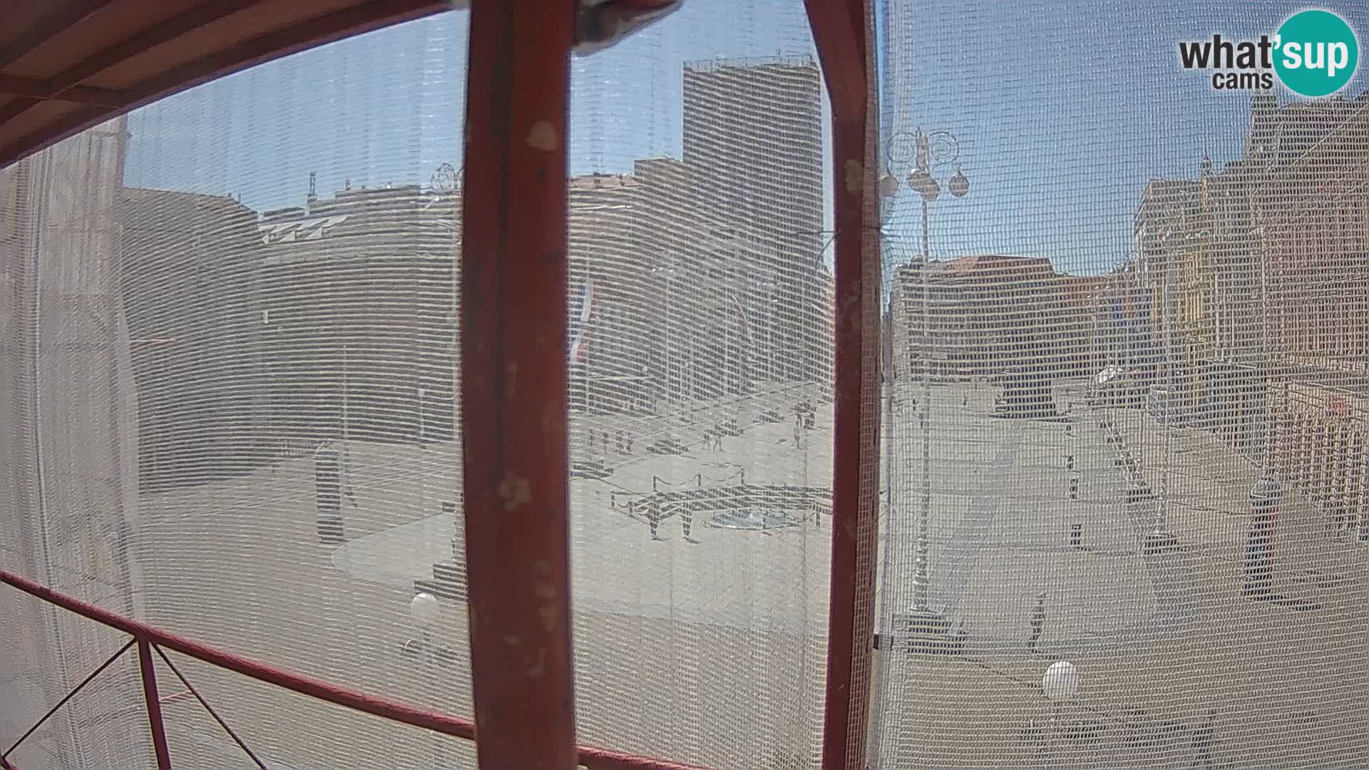 Zagreb Live Webcam – Bana Jelačić square