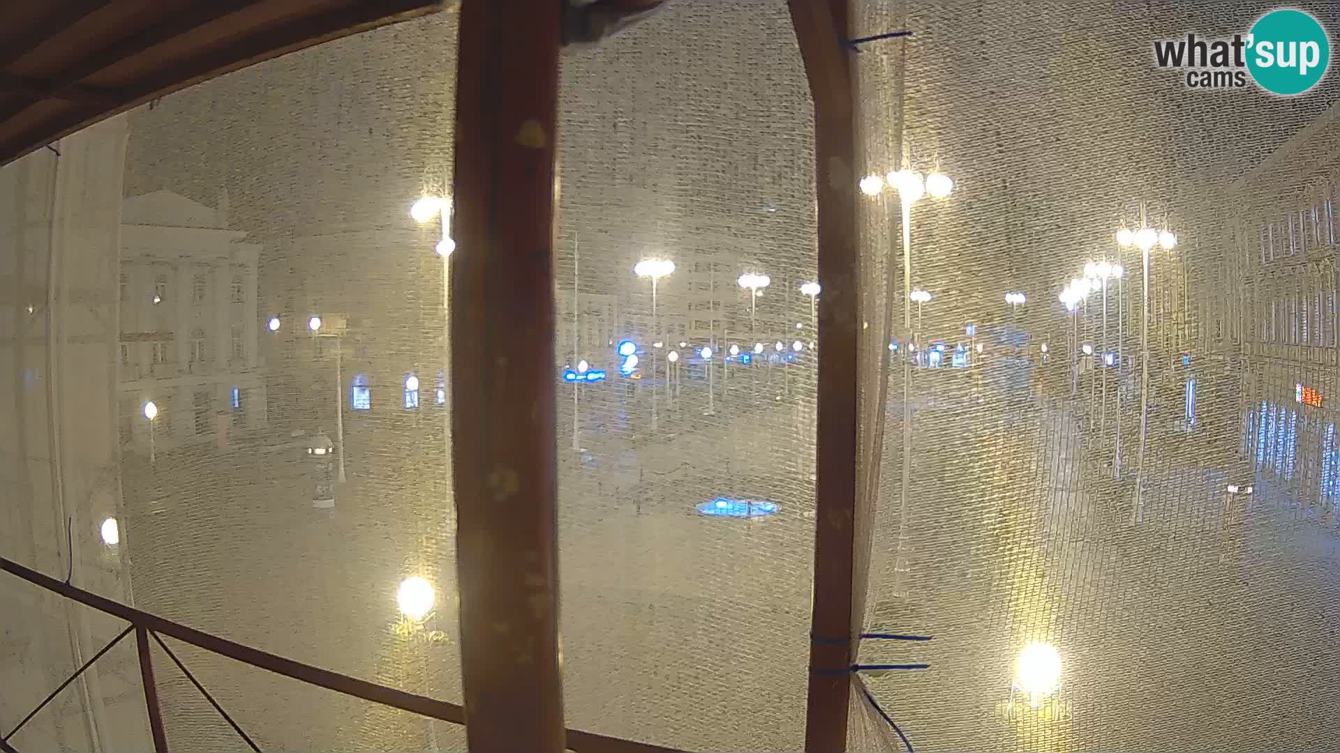 Zagreb Live Webcam – Bana Jelačić square