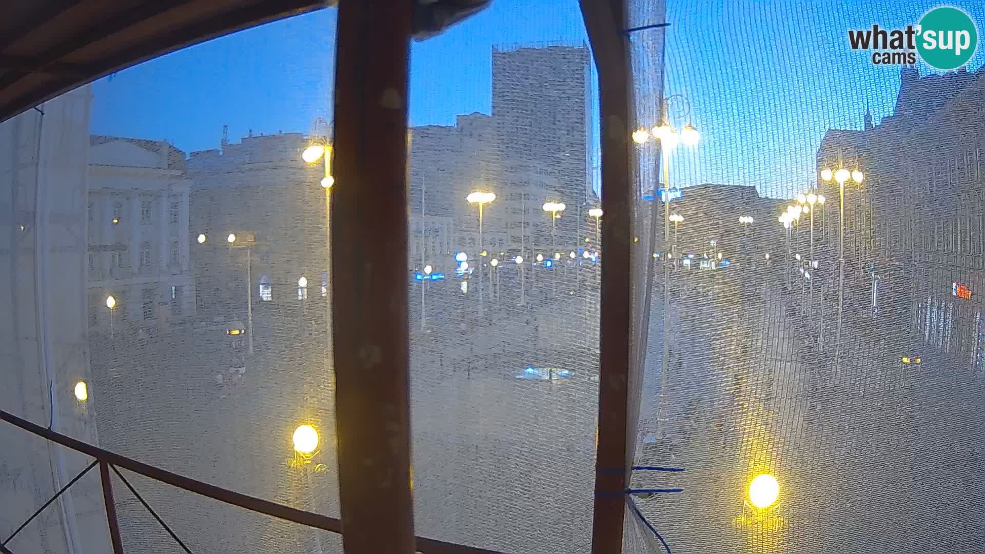 Zagreb Live Webcam – Bana Jelačić square