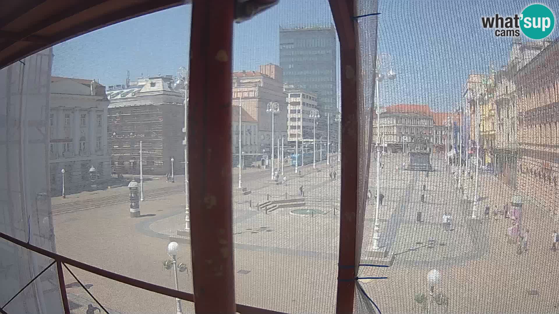 Zagreb Live Webcam – Bana Jelačić square