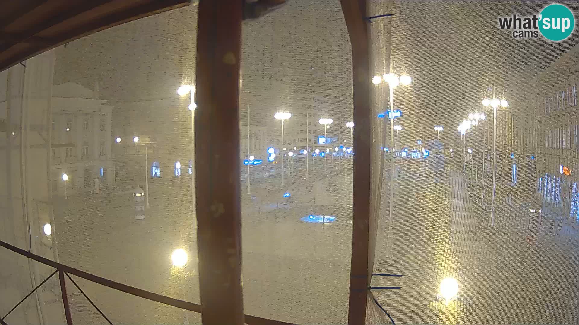 Zagreb Live Webcam – Bana Jelačić square