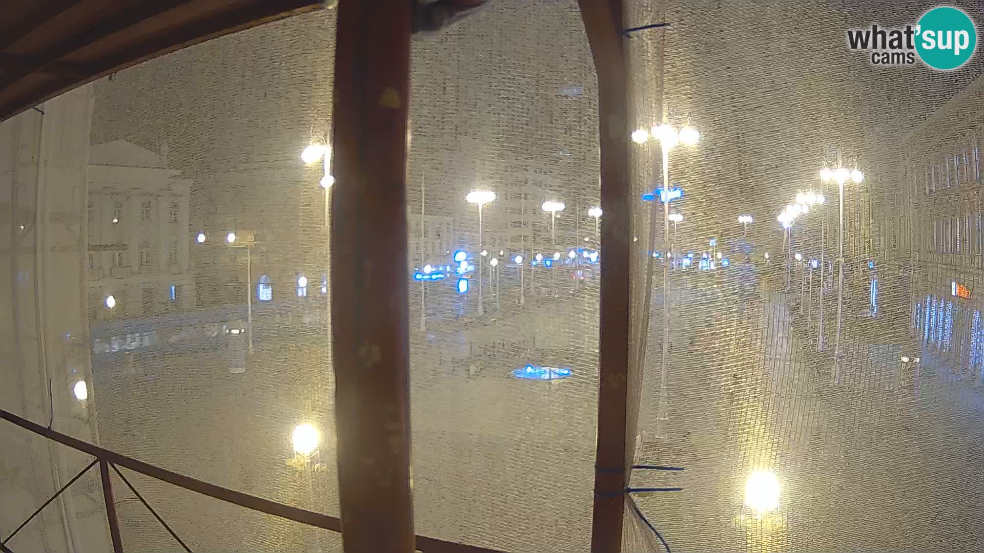 Zagreb Live Webcam – Bana Jelačić square