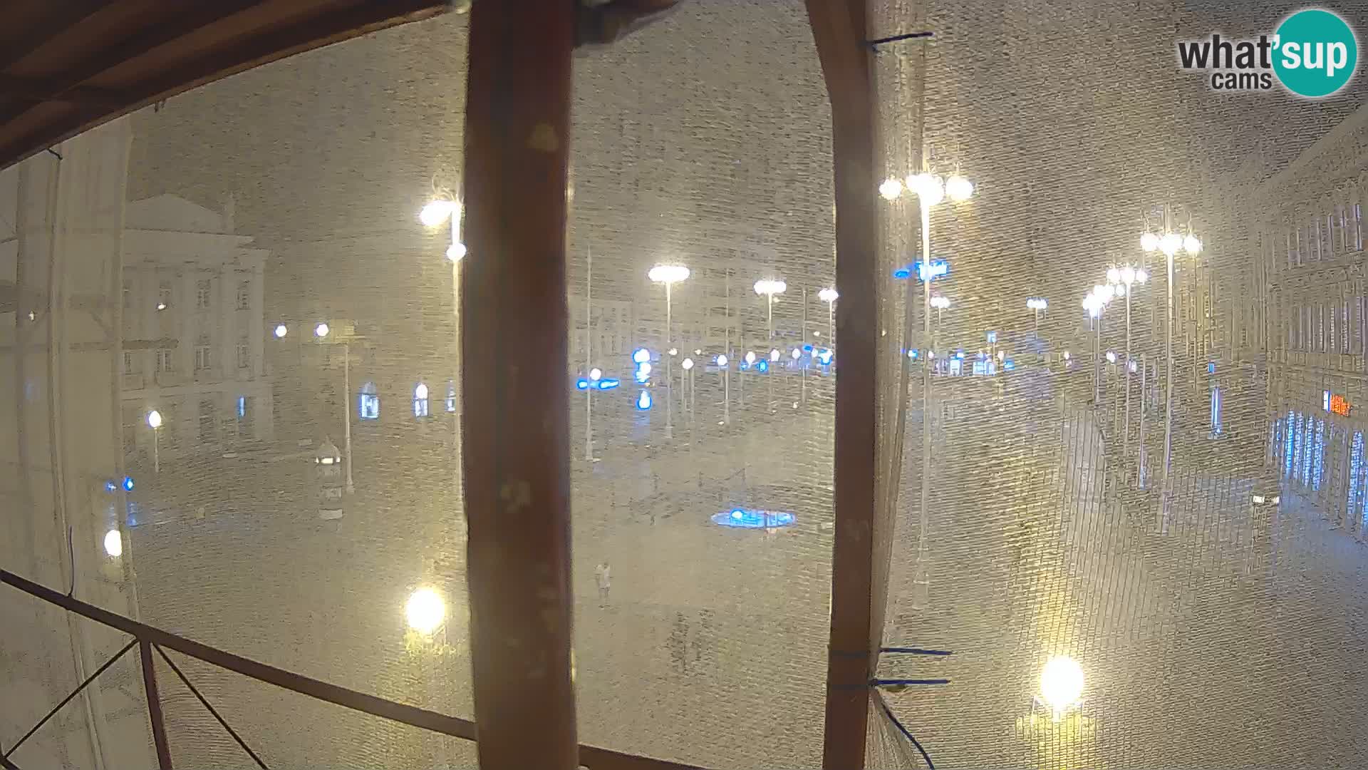 Zagreb Live Webcam – Bana Jelačić square