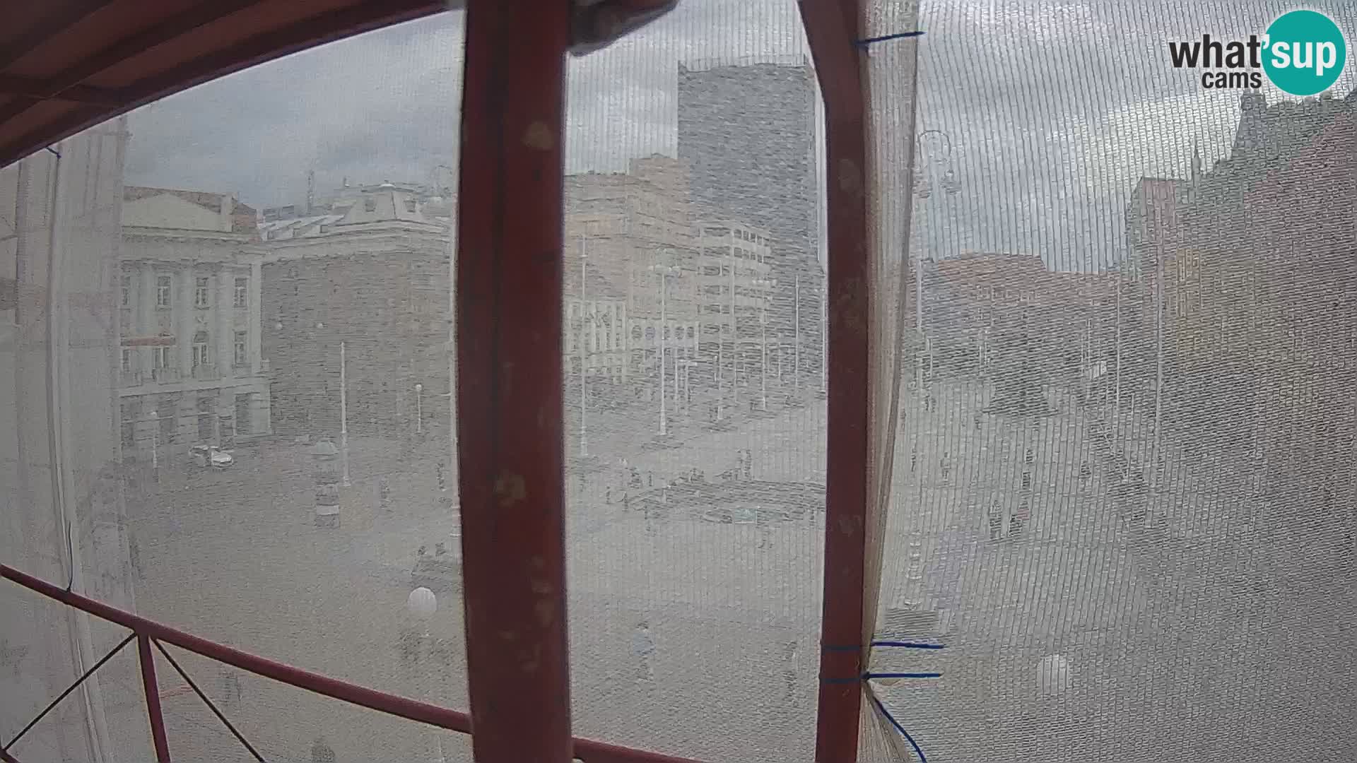 Zagreb Live Webcam – Bana Jelačić square