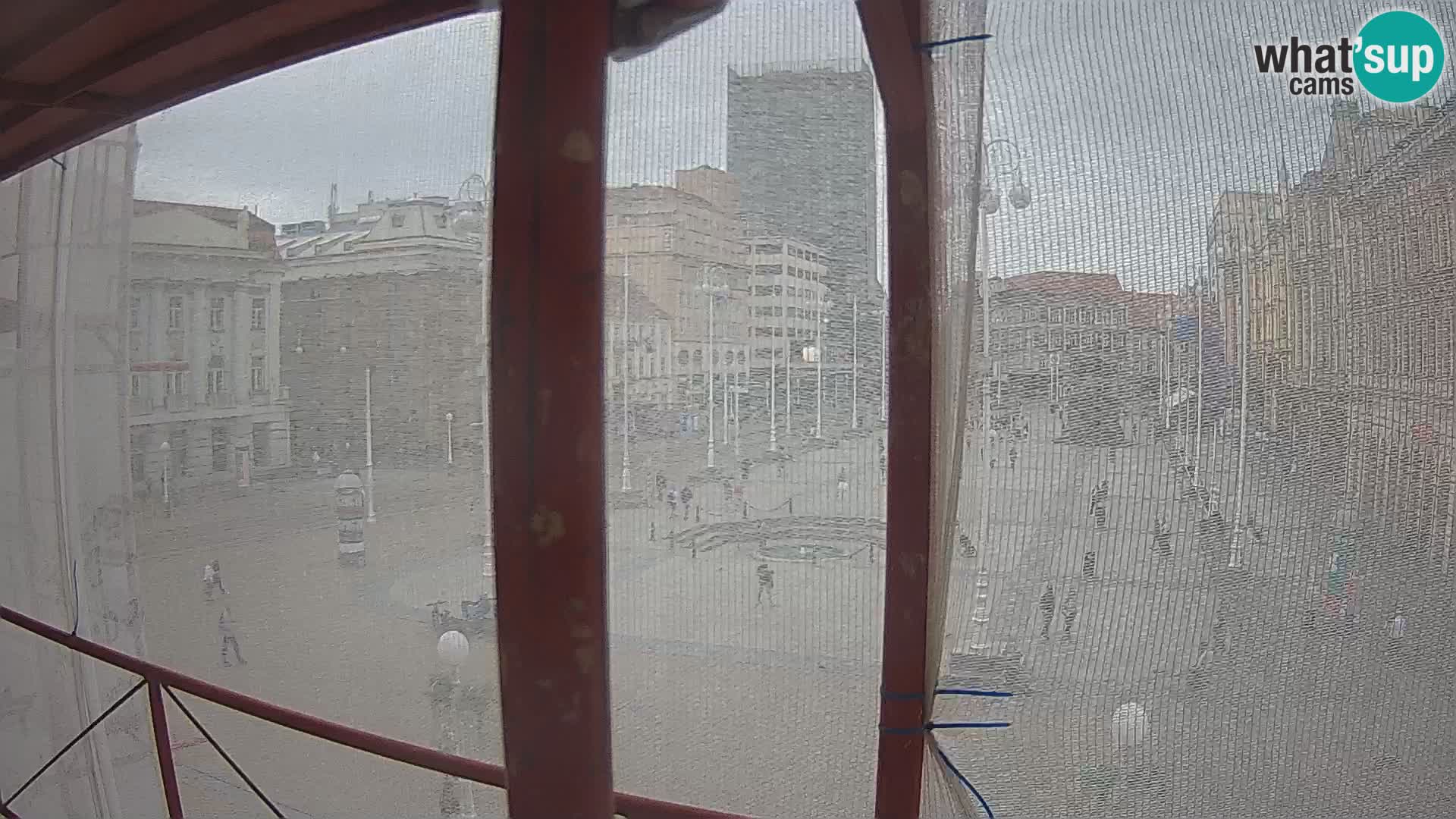 Zagreb Live Webcam – Bana Jelačić square