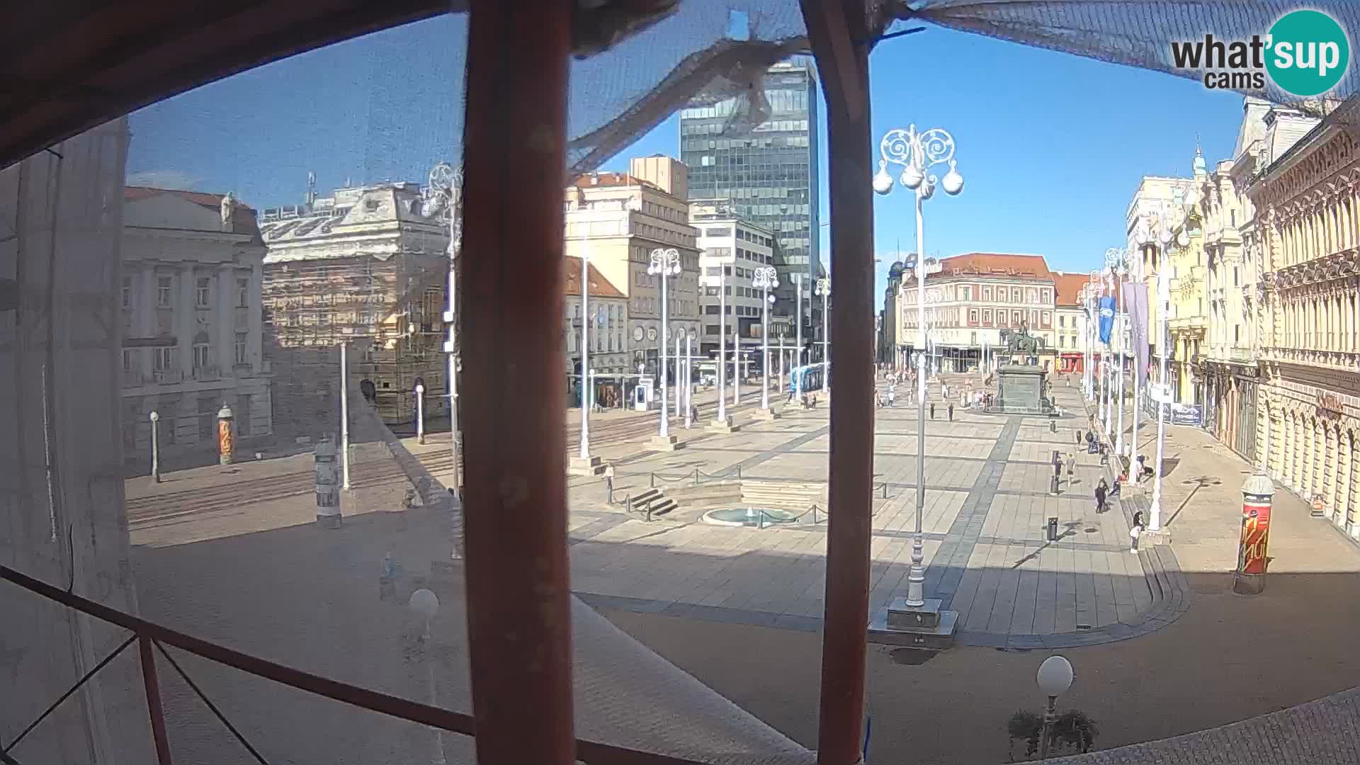 Zagreb Live Webcam – Bana Jelačić square
