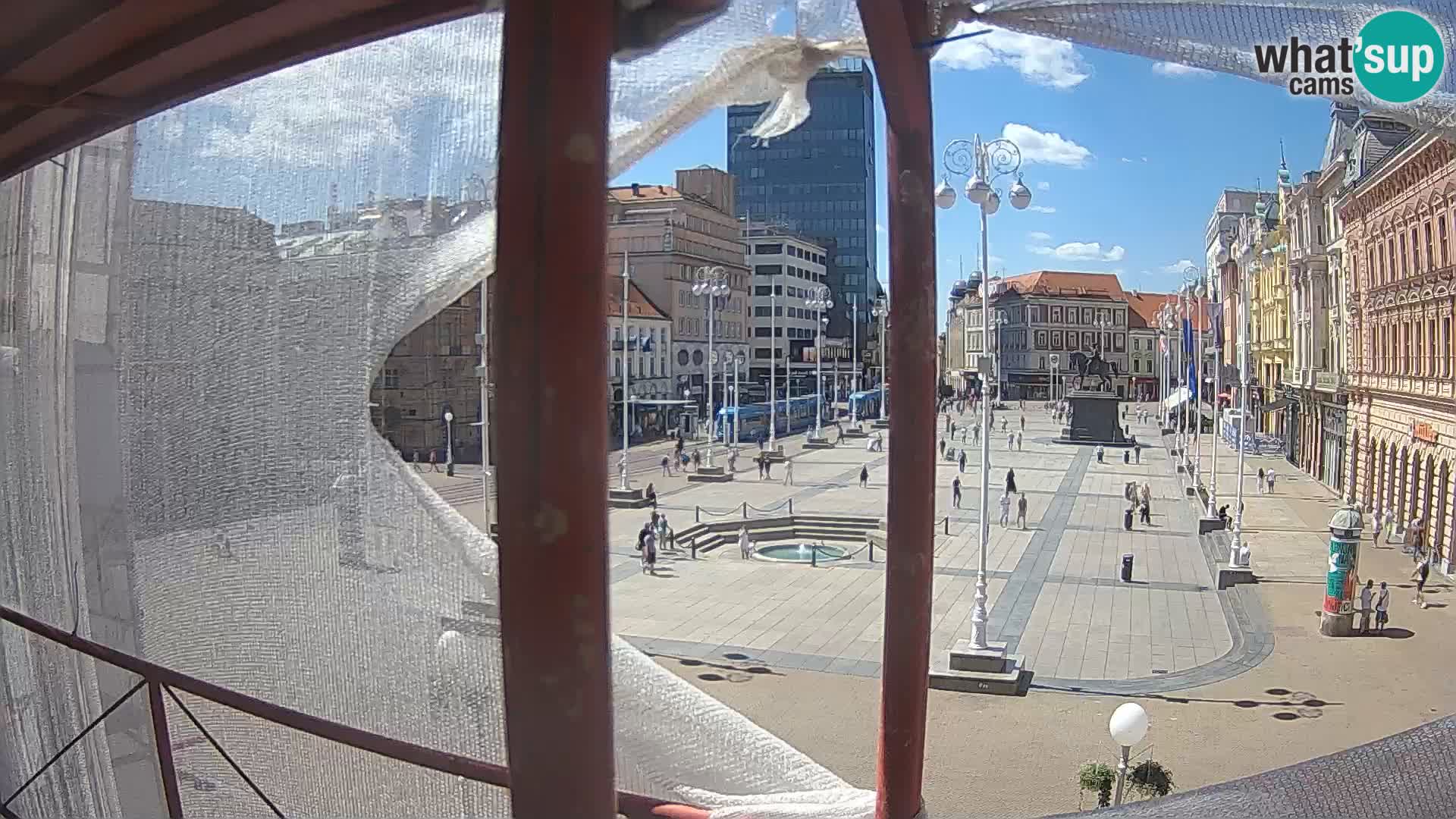 Zagreb spletna kamera trg Bana Jelačića