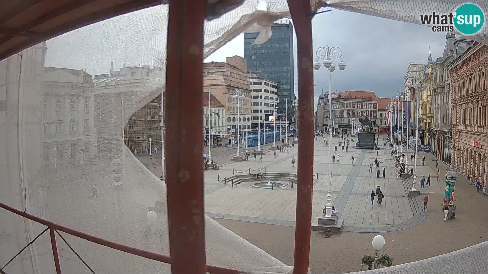 Zagreb Live Webcam – Bana Jelačić square