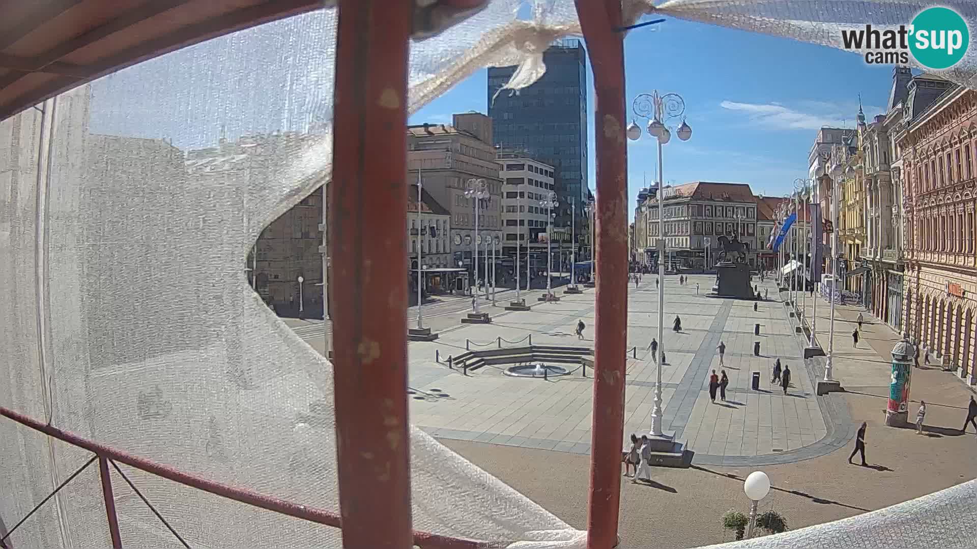 Zagreb Live Webcam – Bana Jelačić square
