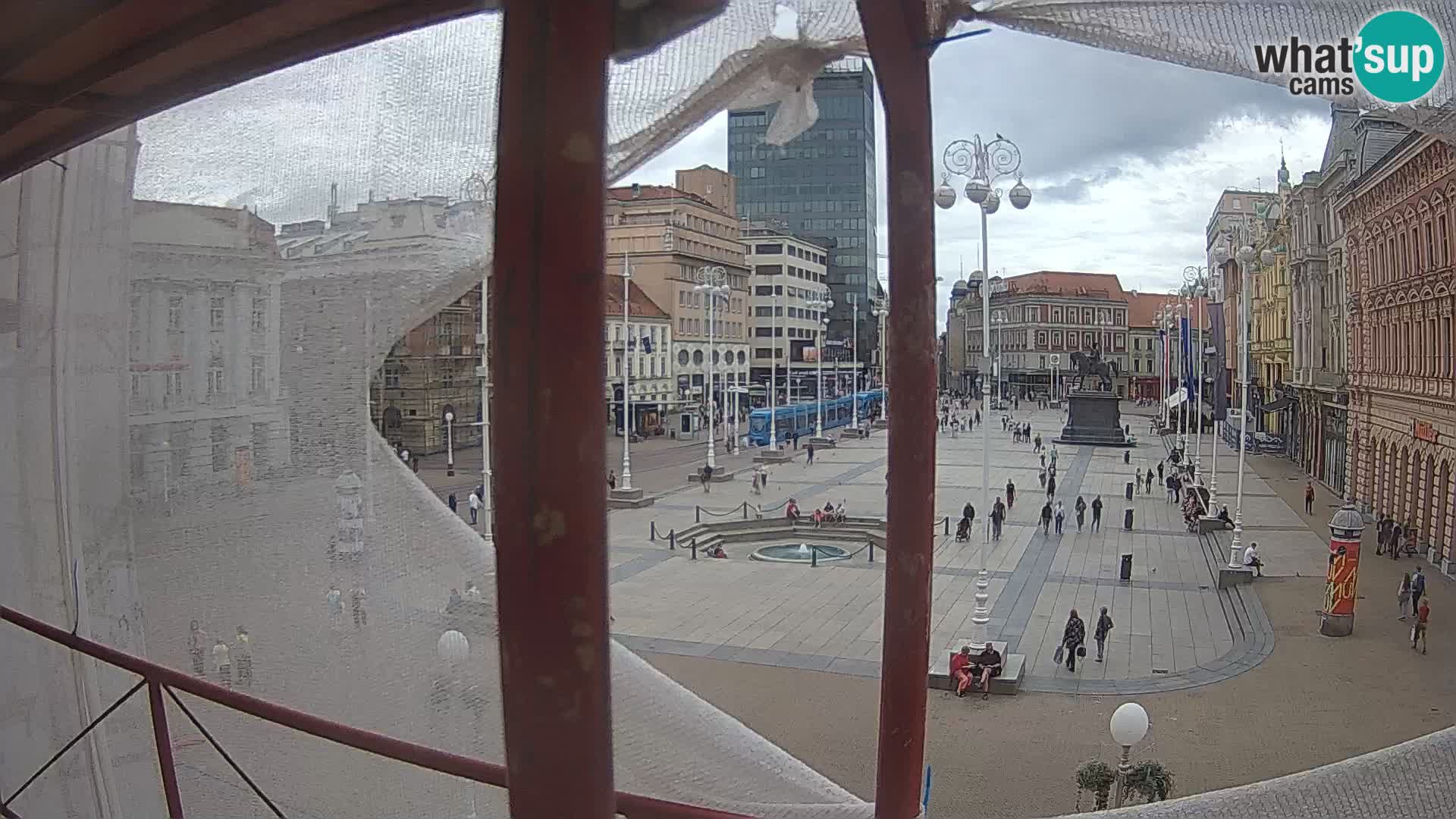 Zagreb spletna kamera trg Bana Jelačića