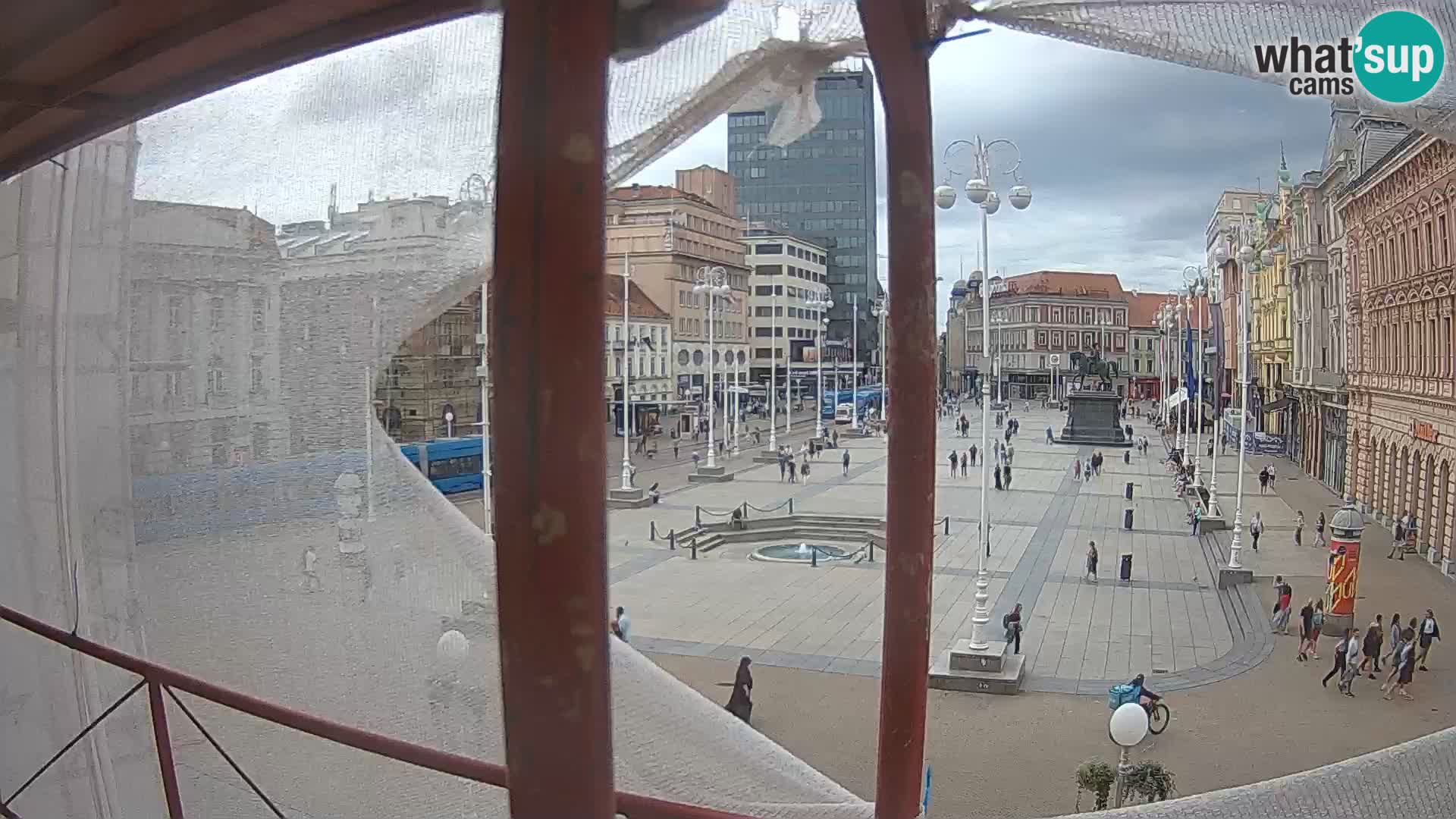 Zagreb spletna kamera trg Bana Jelačića