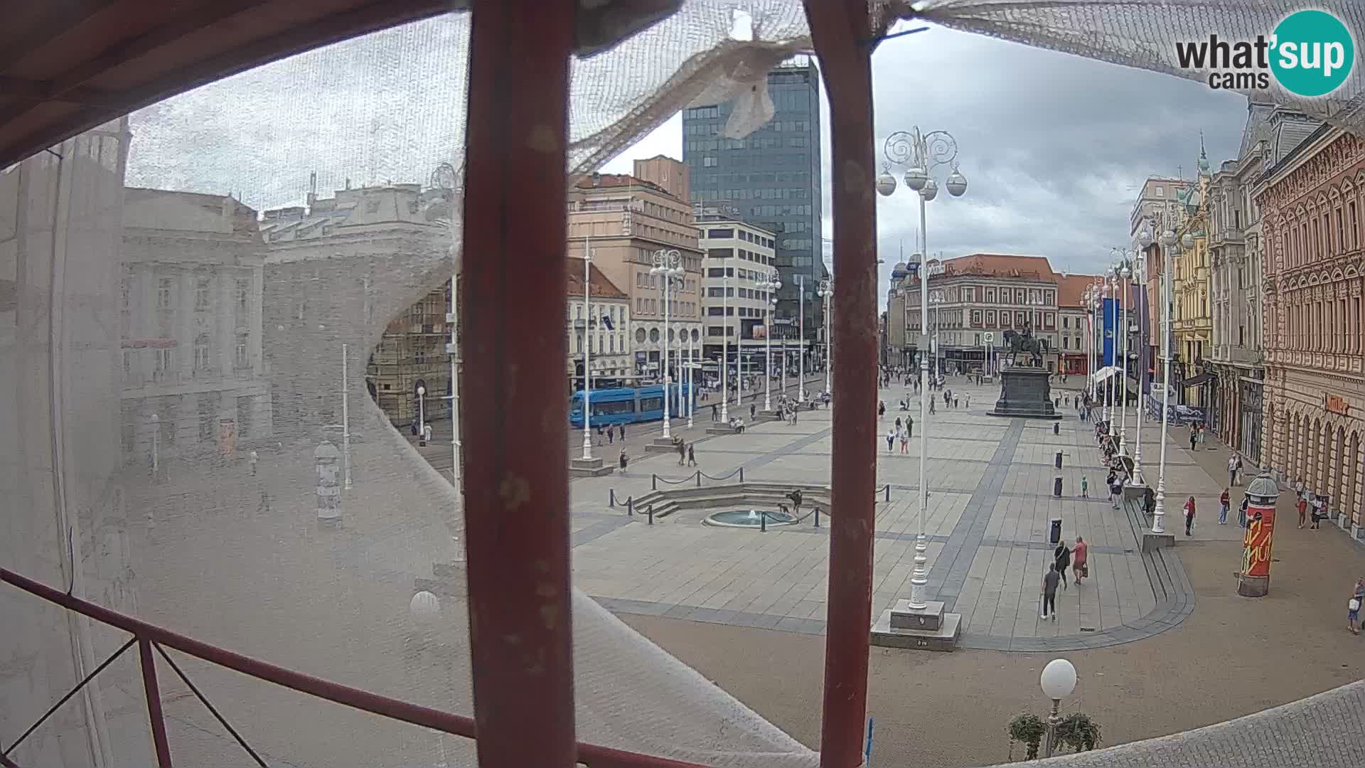 Zagreb spletna kamera trg Bana Jelačića
