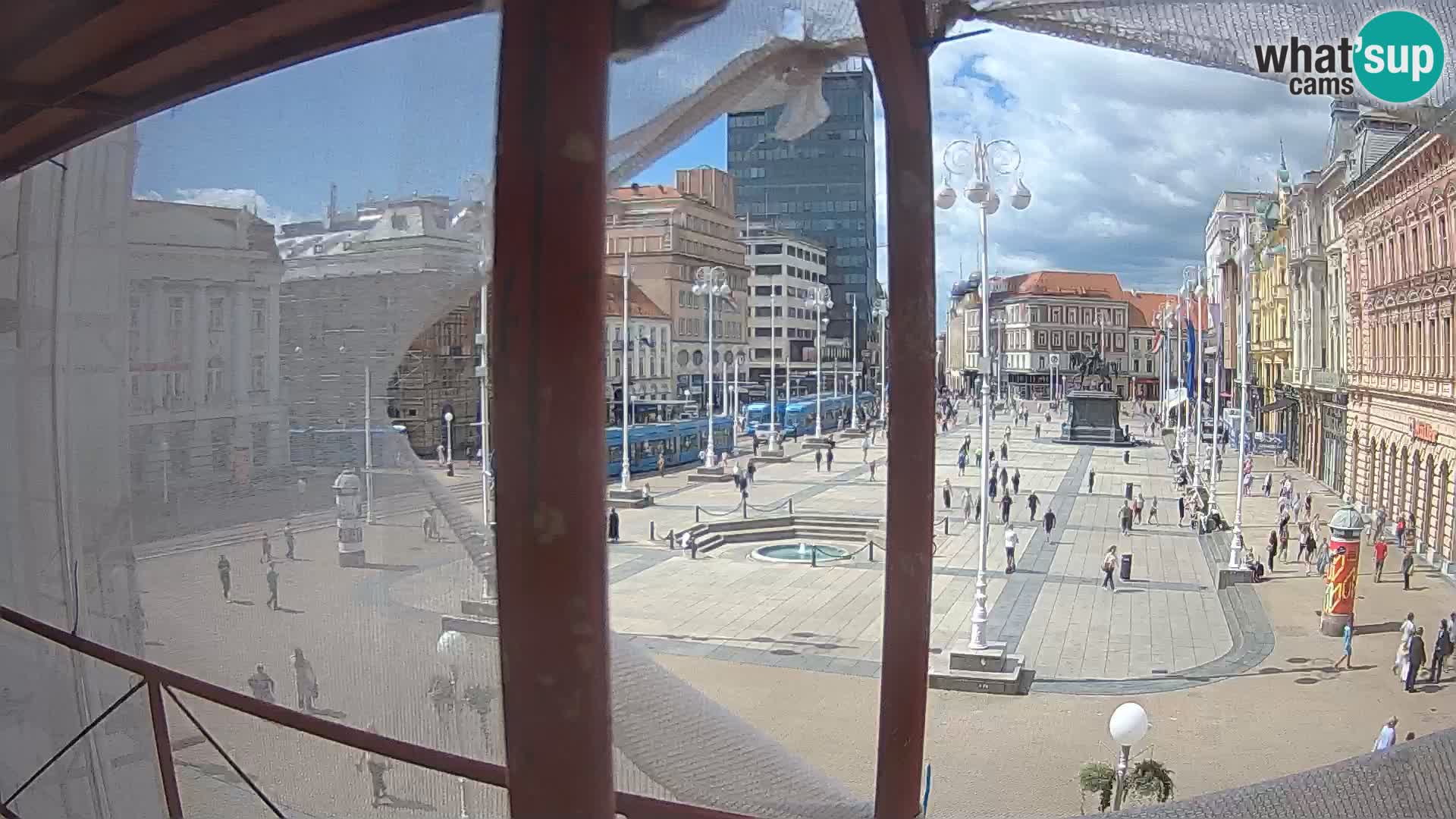 Zagreb Live Webcam – Bana Jelačić square