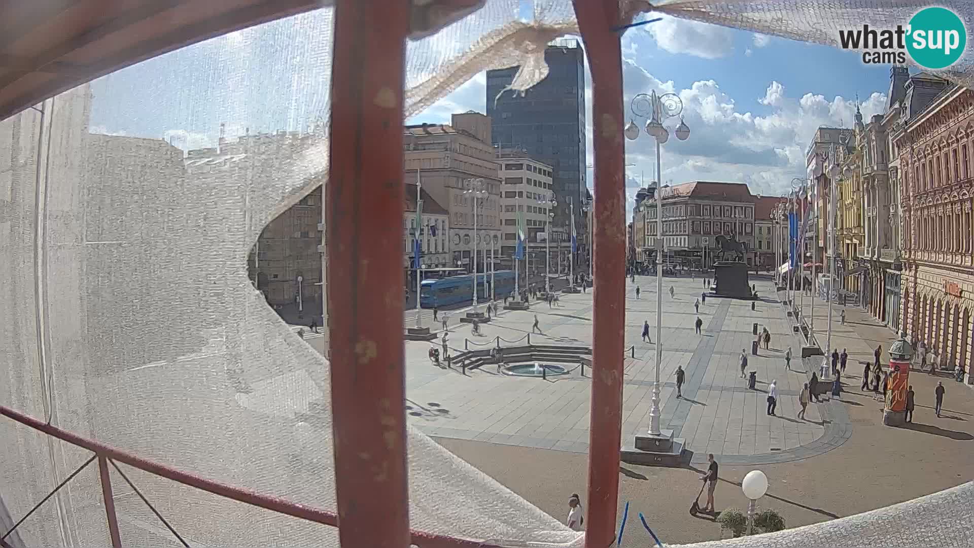 Zagreb Live Webcam – Bana Jelačić square