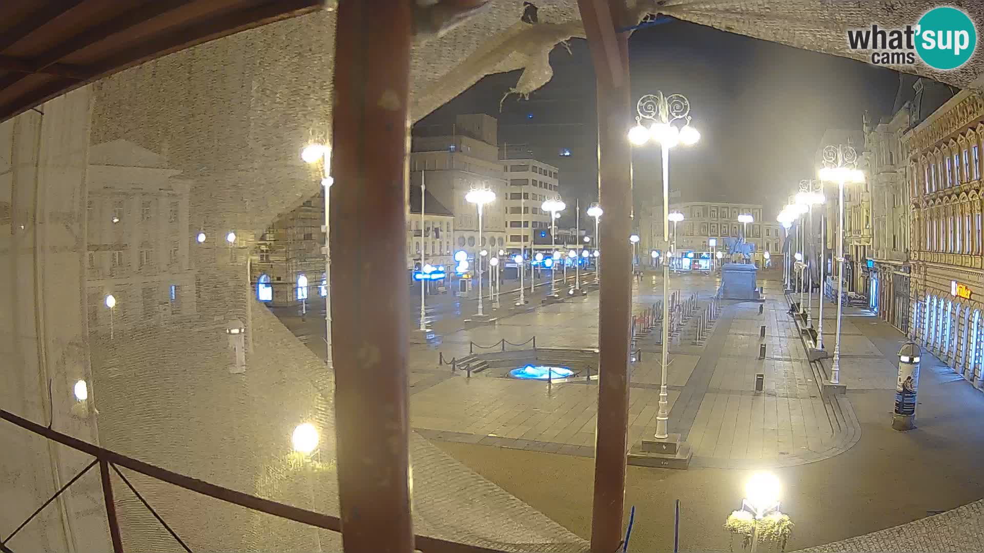 Zagreb Live Webcam – Bana Jelačić square