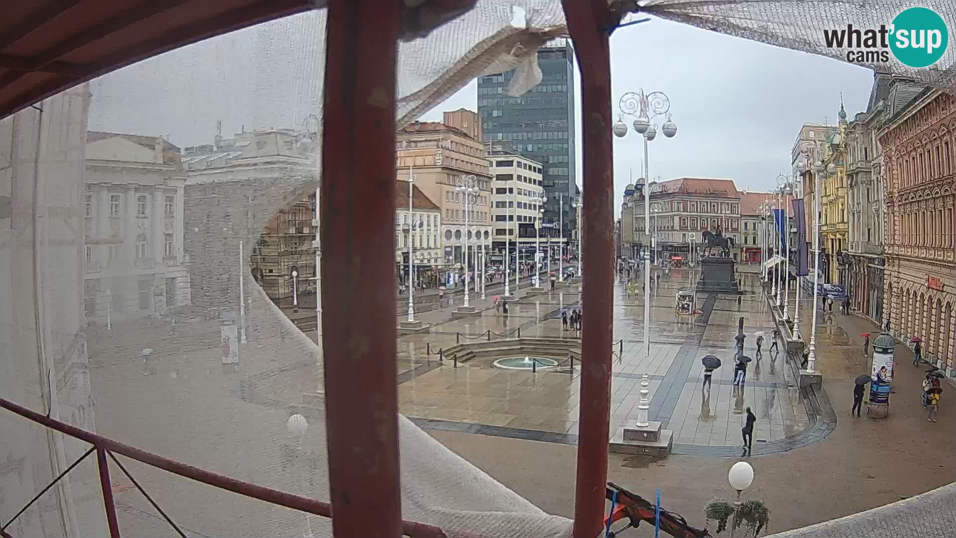Zagreb Live Webcam – Bana Jelačić square