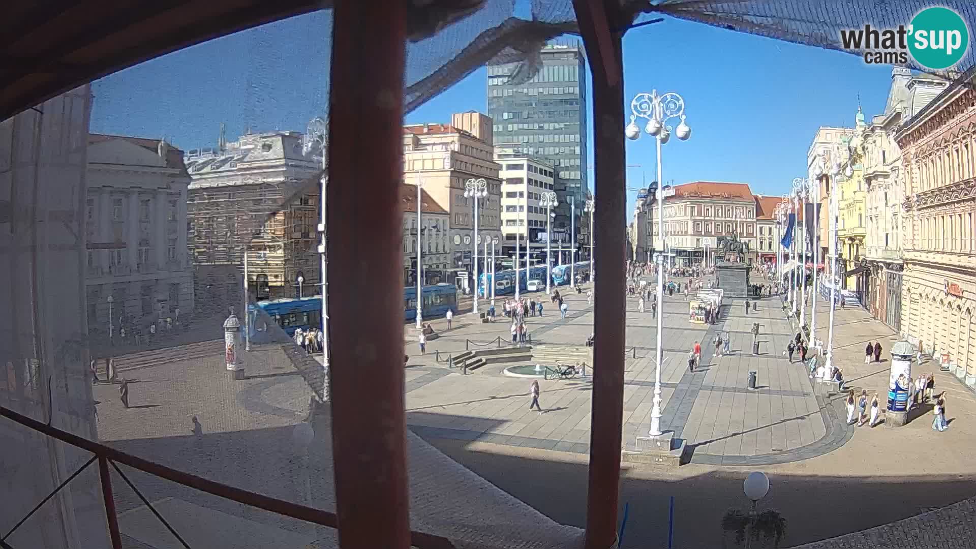 Zagreb Live Webcam – Bana Jelačić square