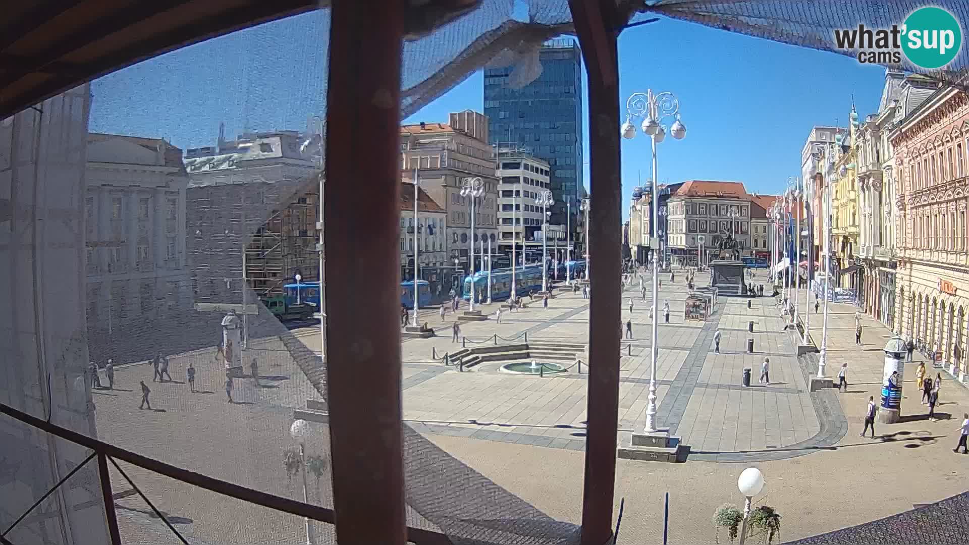 Zagreb Live Webcam – Bana Jelačić square
