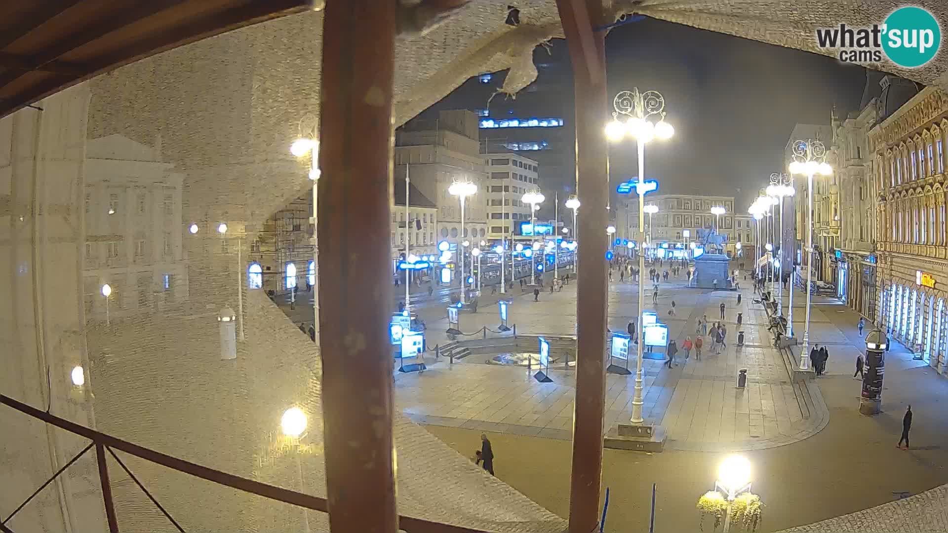 Zagreb spletna kamera trg Bana Jelačića