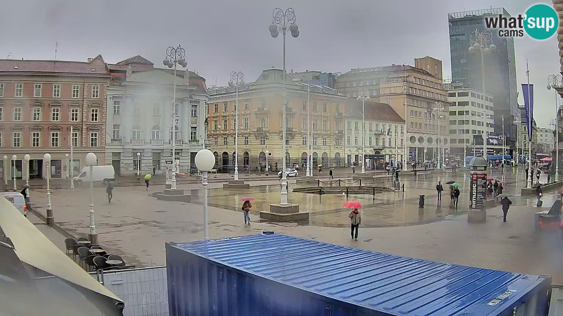Zagreb spletna kamera trg Bana Jelačića