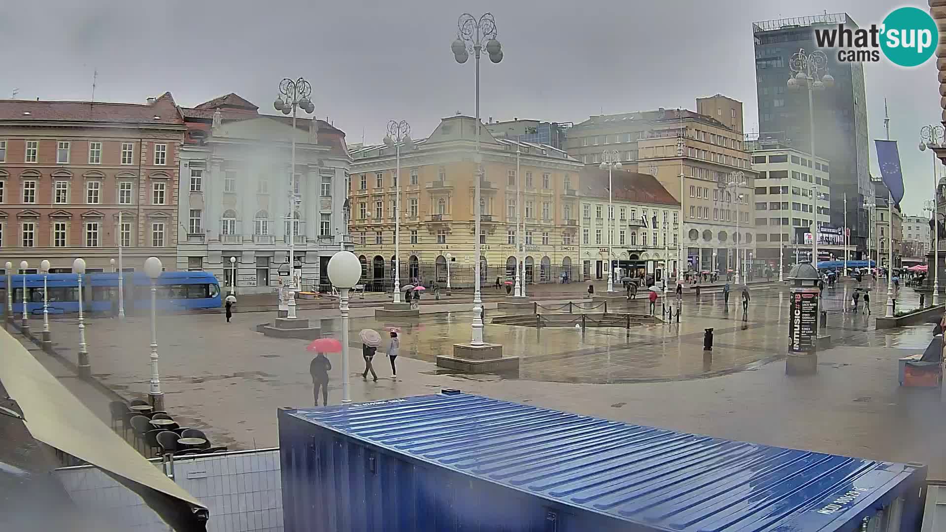 Zagreb spletna kamera trg Bana Jelačića