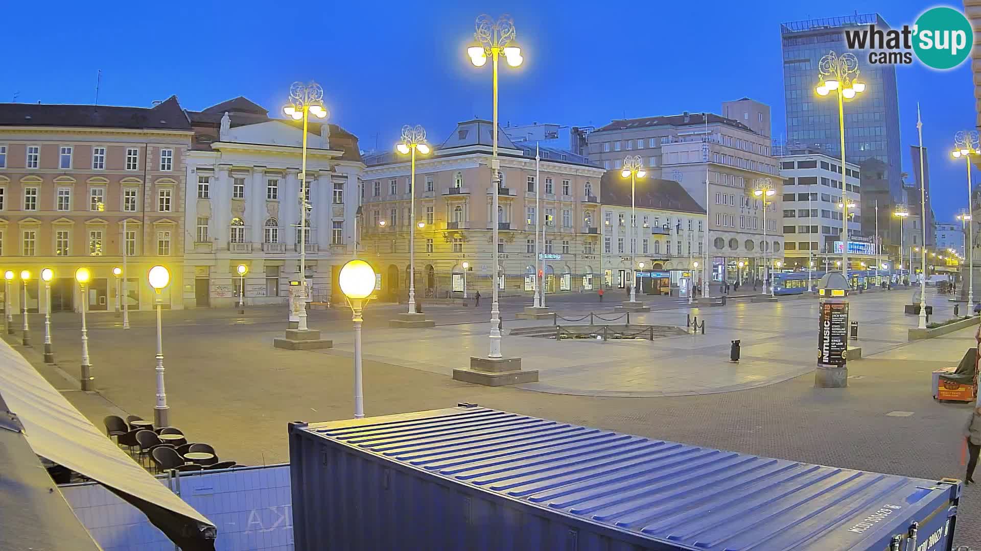 Zagreb spletna kamera trg Bana Jelačića