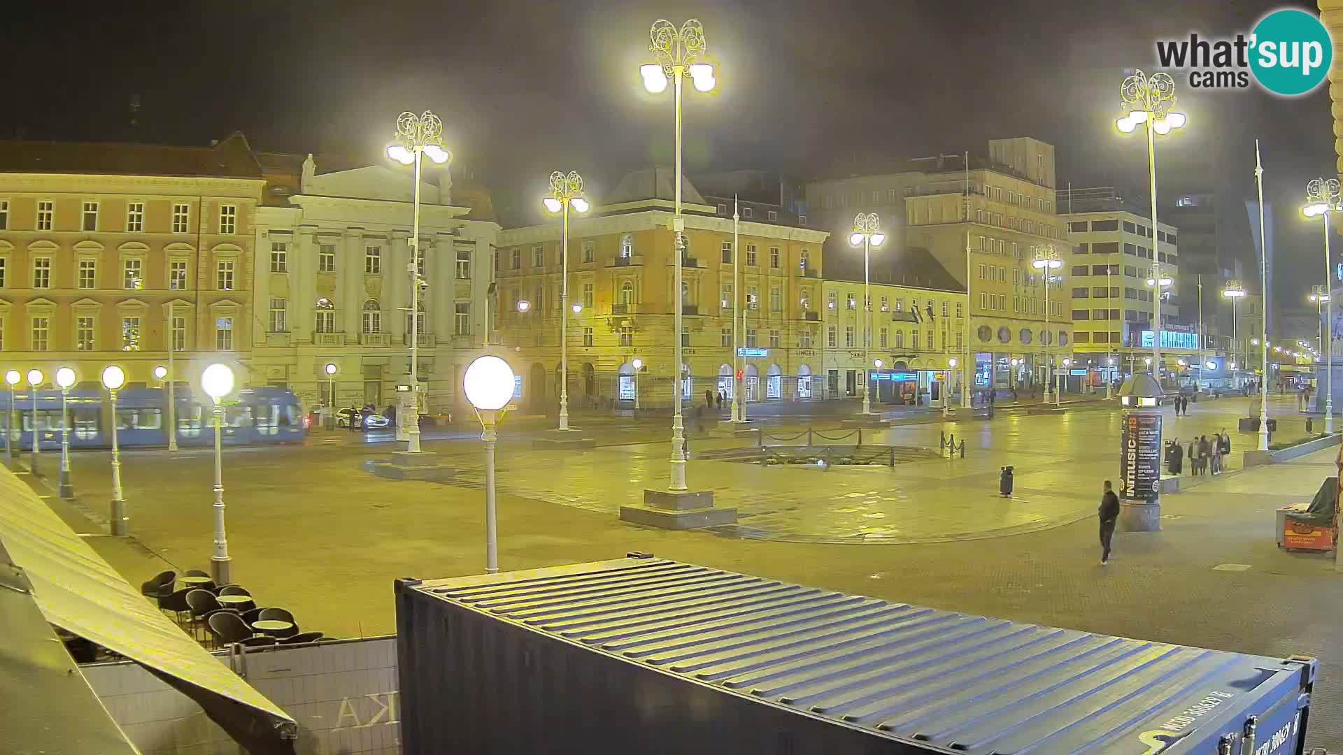 Zagreb Live Webcam – Bana Jelačić square