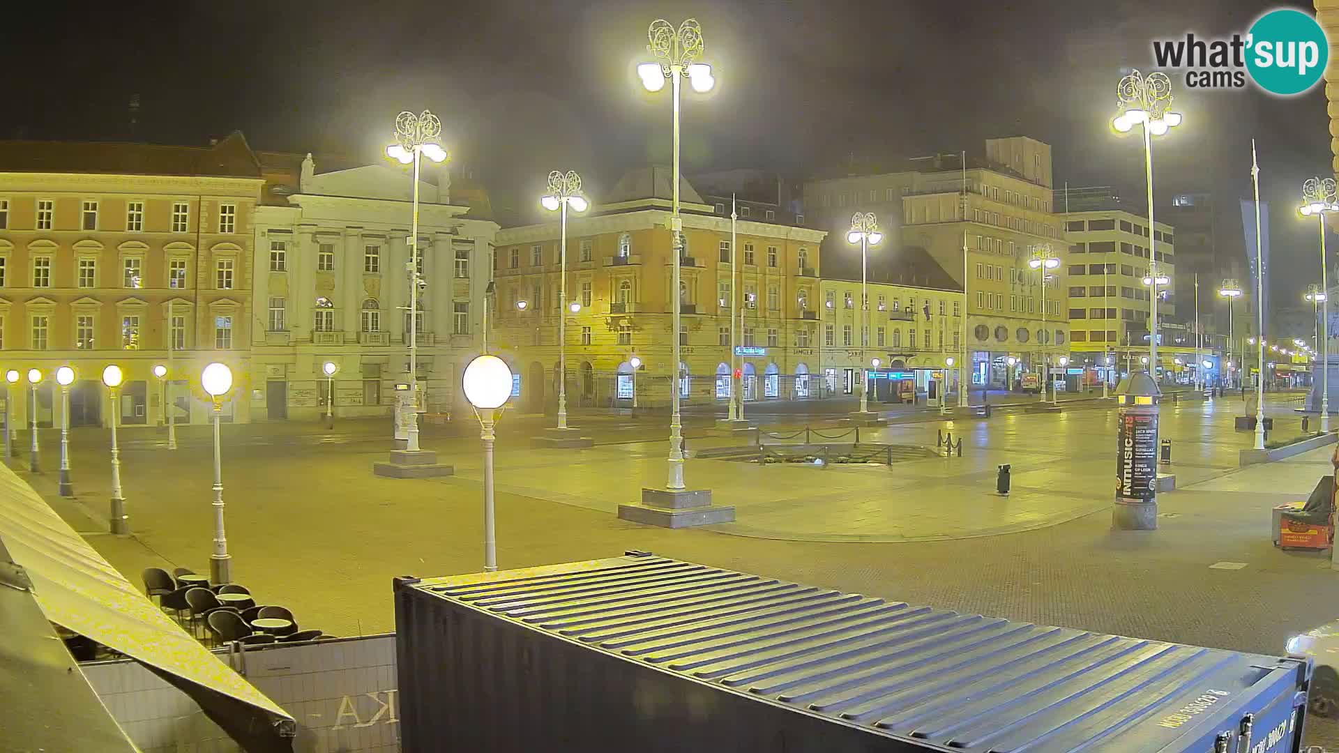 Zagreb Live Webcam – Bana Jelačić square