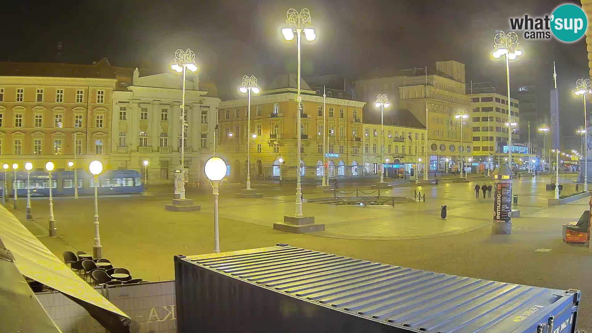 Zagreb Live Webcam – Bana Jelačić square